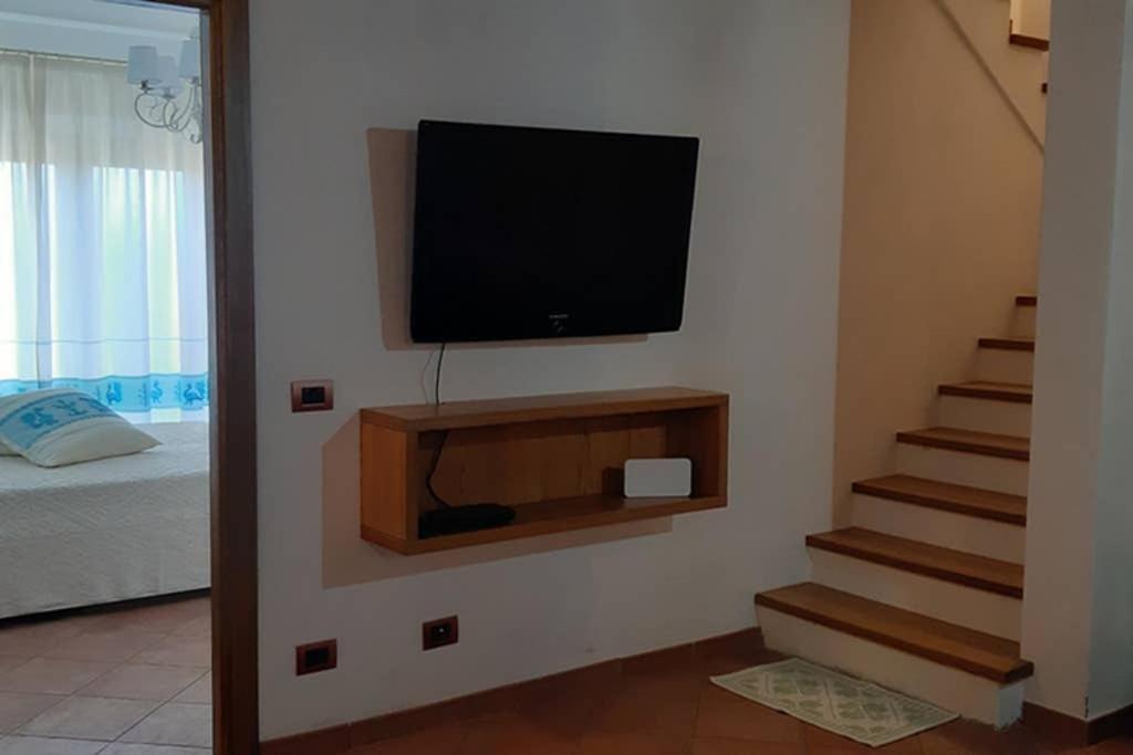 Apartamento Bella Casa Con Giardino A 10 Minuti Dal Mare Aglientu Exterior foto