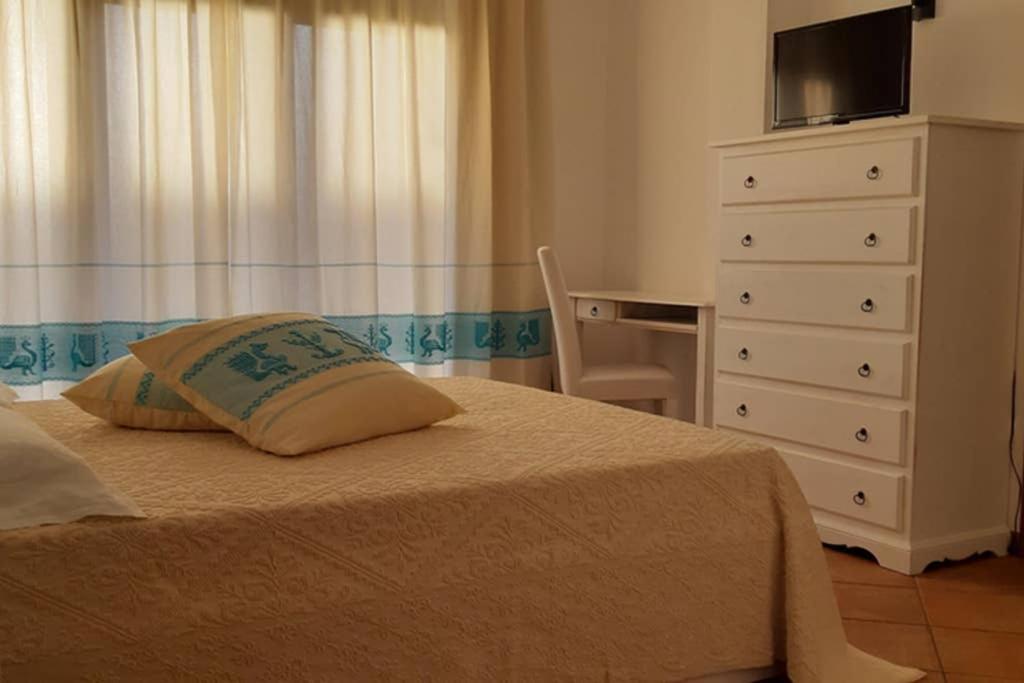 Apartamento Bella Casa Con Giardino A 10 Minuti Dal Mare Aglientu Exterior foto
