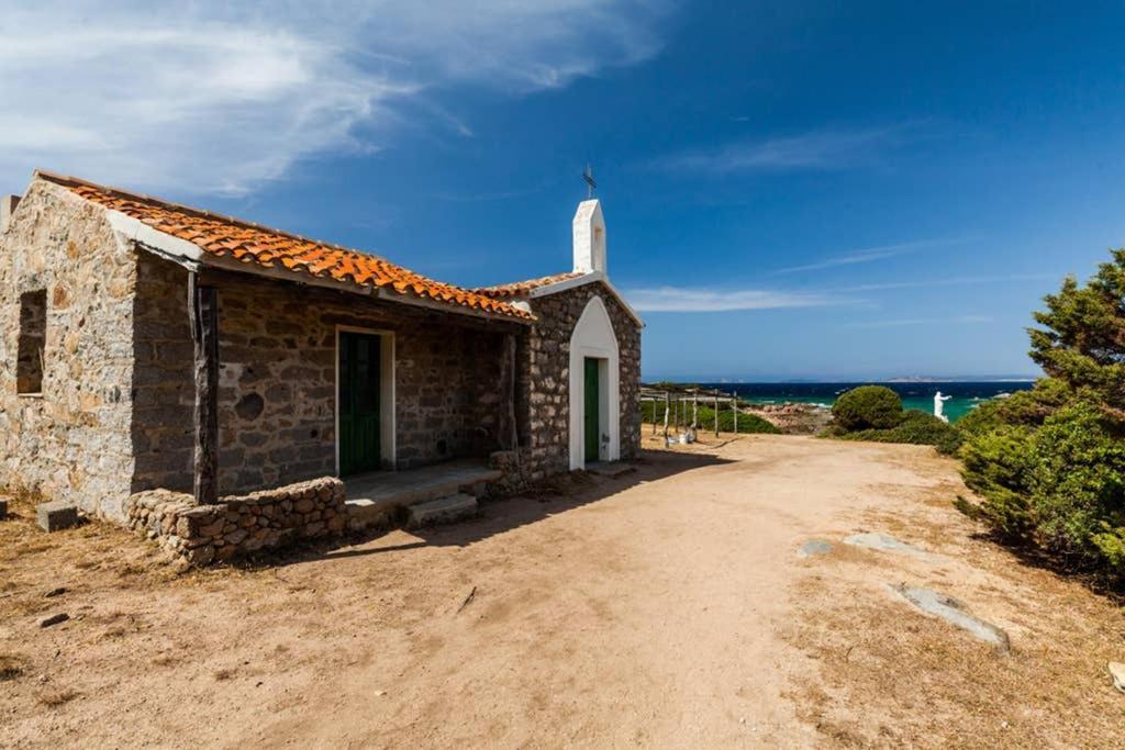 Apartamento Bella Casa Con Giardino A 10 Minuti Dal Mare Aglientu Exterior foto