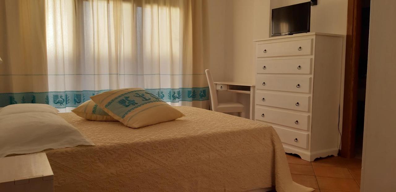 Apartamento Bella Casa Con Giardino A 10 Minuti Dal Mare Aglientu Exterior foto